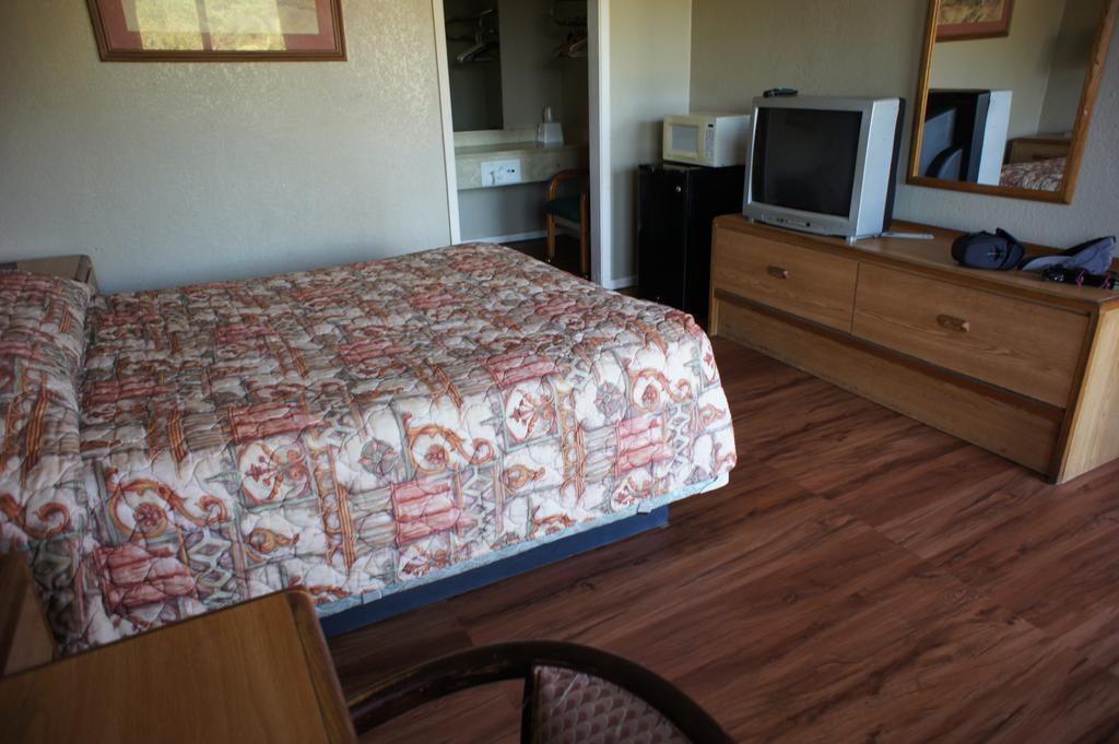 Executive Inn & Suites Orange Szoba fotó